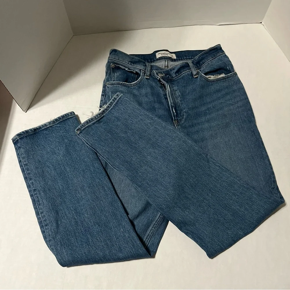 Abercrombie‎ 90s Straight Ultra High Rise Jeans size 27 Distressed Hem crossover